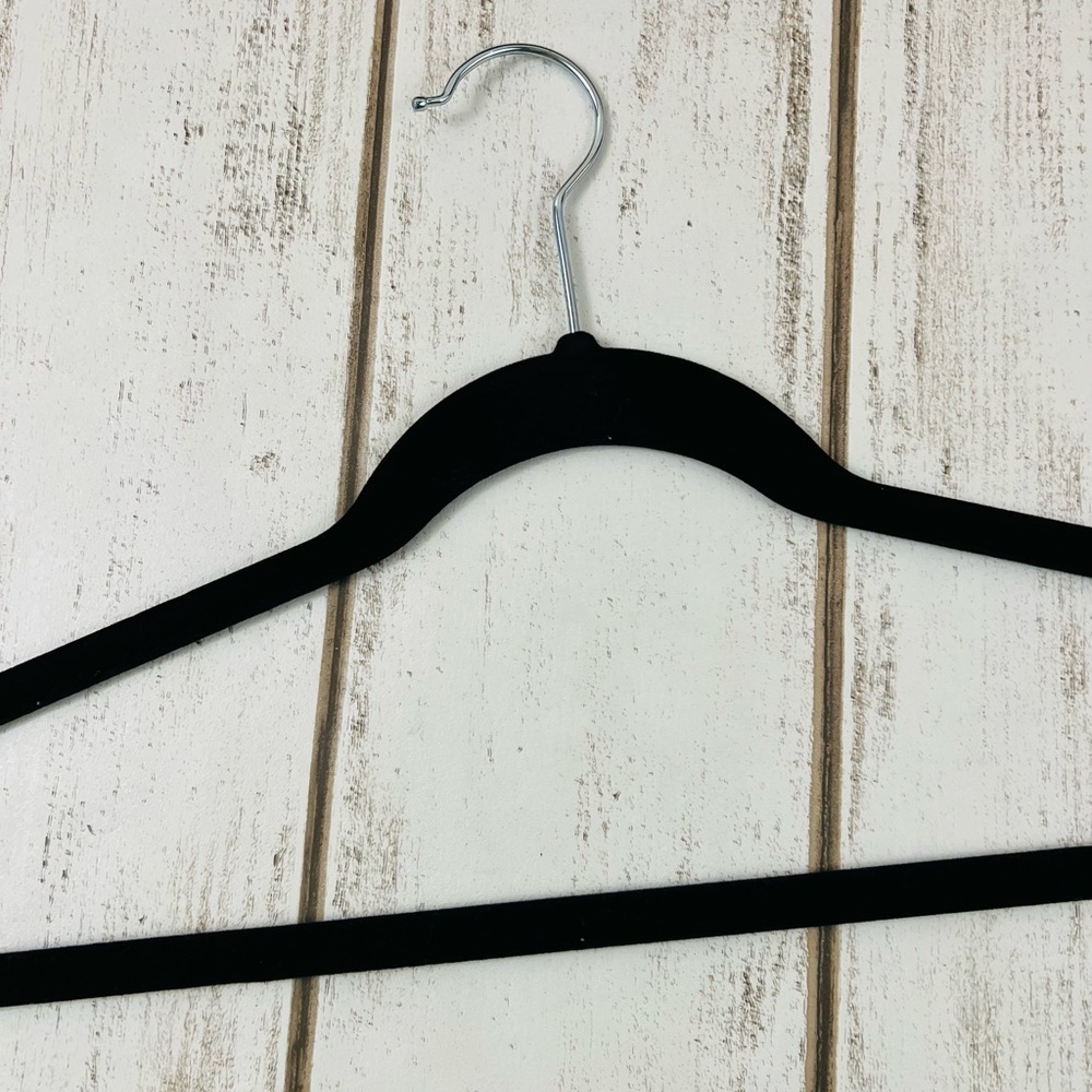 20 Black Velvet Slim Hangers Non Slip - Picture 3 of 6
